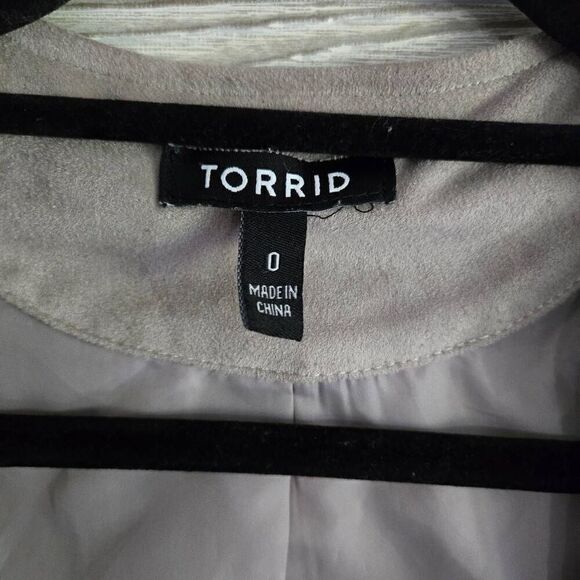 Torrid Suede Fringe Jacket Womens SZ 0 (L/12) Tan Bolaro Faux Cropped - Picture 3 of 6